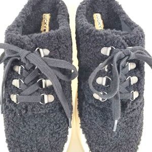 NEW NEW NEW Lucky Brand "Tolini" Faux Fur Slip On Sneakers Black size 7.  S722A